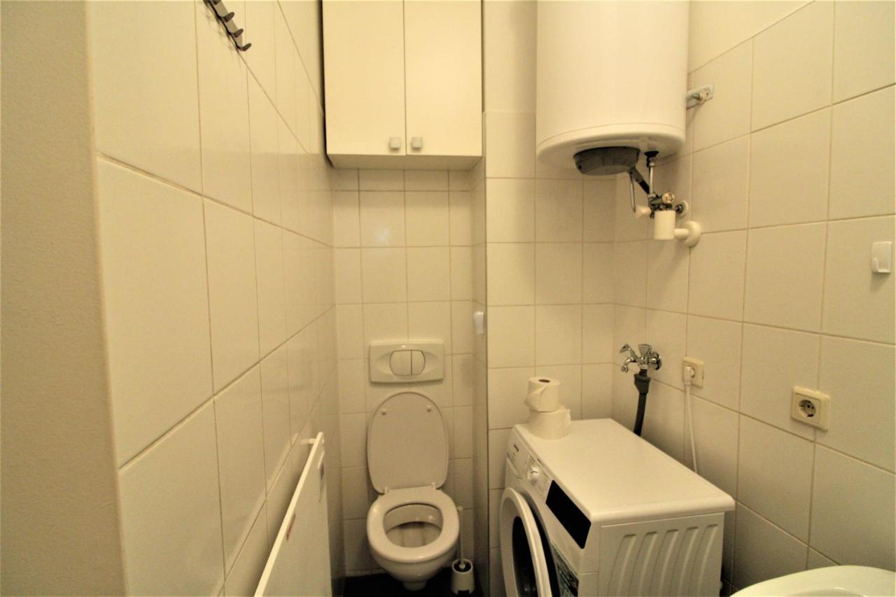 Small Studio Close To City Center Виена Екстериор снимка