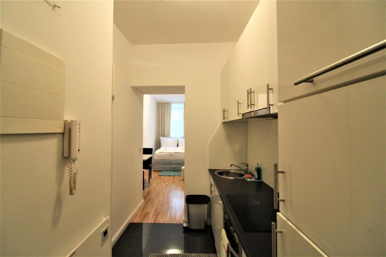 Small Studio Close To City Center Виена Екстериор снимка